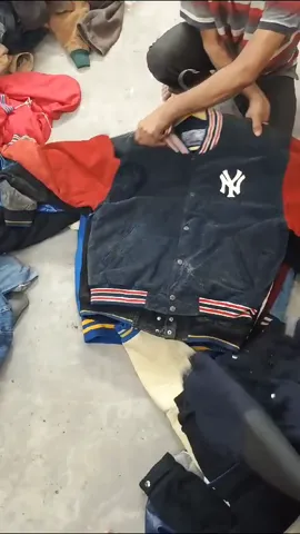 American Varsity Jackets 39 Pieces