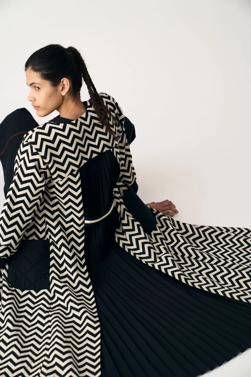 Back Pleat Chevron Jacket - Black