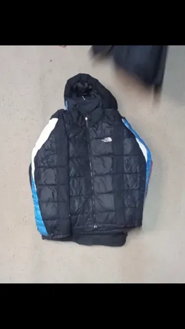 Branded The north face puffer jackets 10 pieces