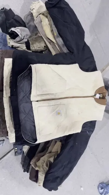 Carhartt dickies  jackets- 29 pieces