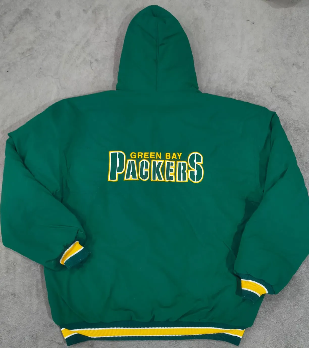 CR1978 Vintage Mix Branded Jackets - 20 Pcs