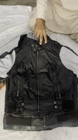 Ladies Leathers Jackets 27 Pieces